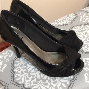 Ladies heels size 8